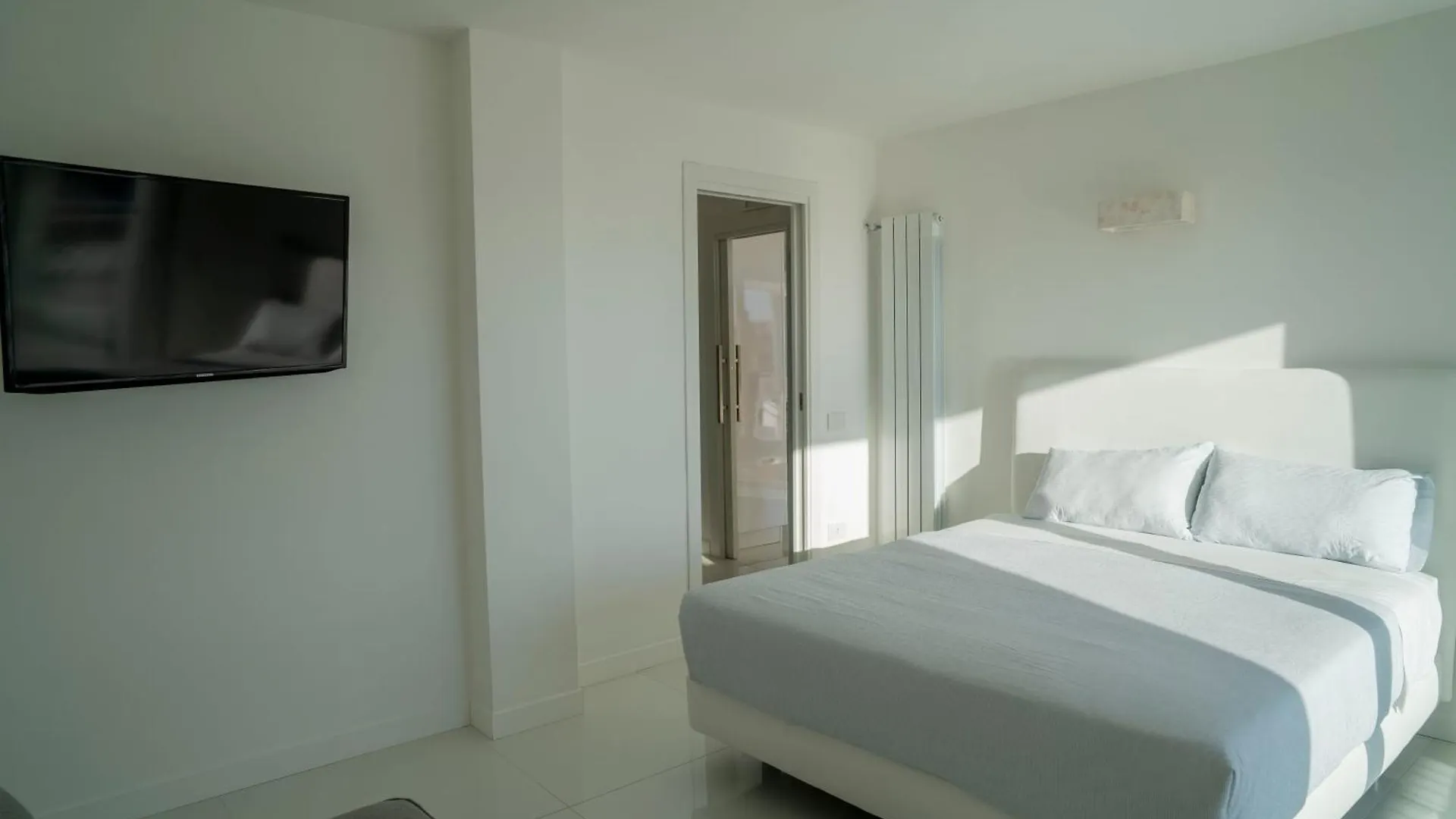 Caravaggio Luxury Apartment Naples 0*,