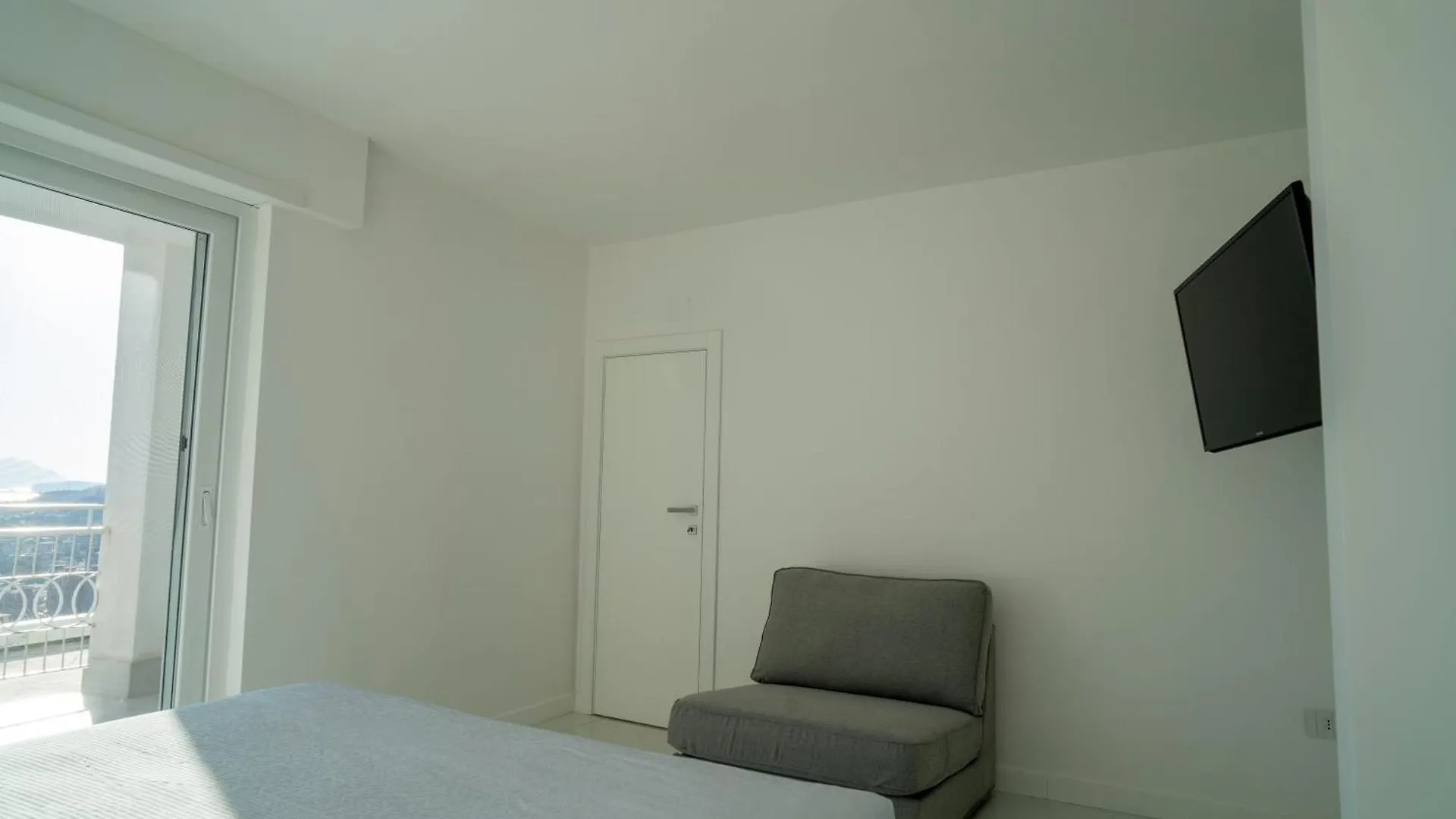 Caravaggio Luxury Apartment Naples