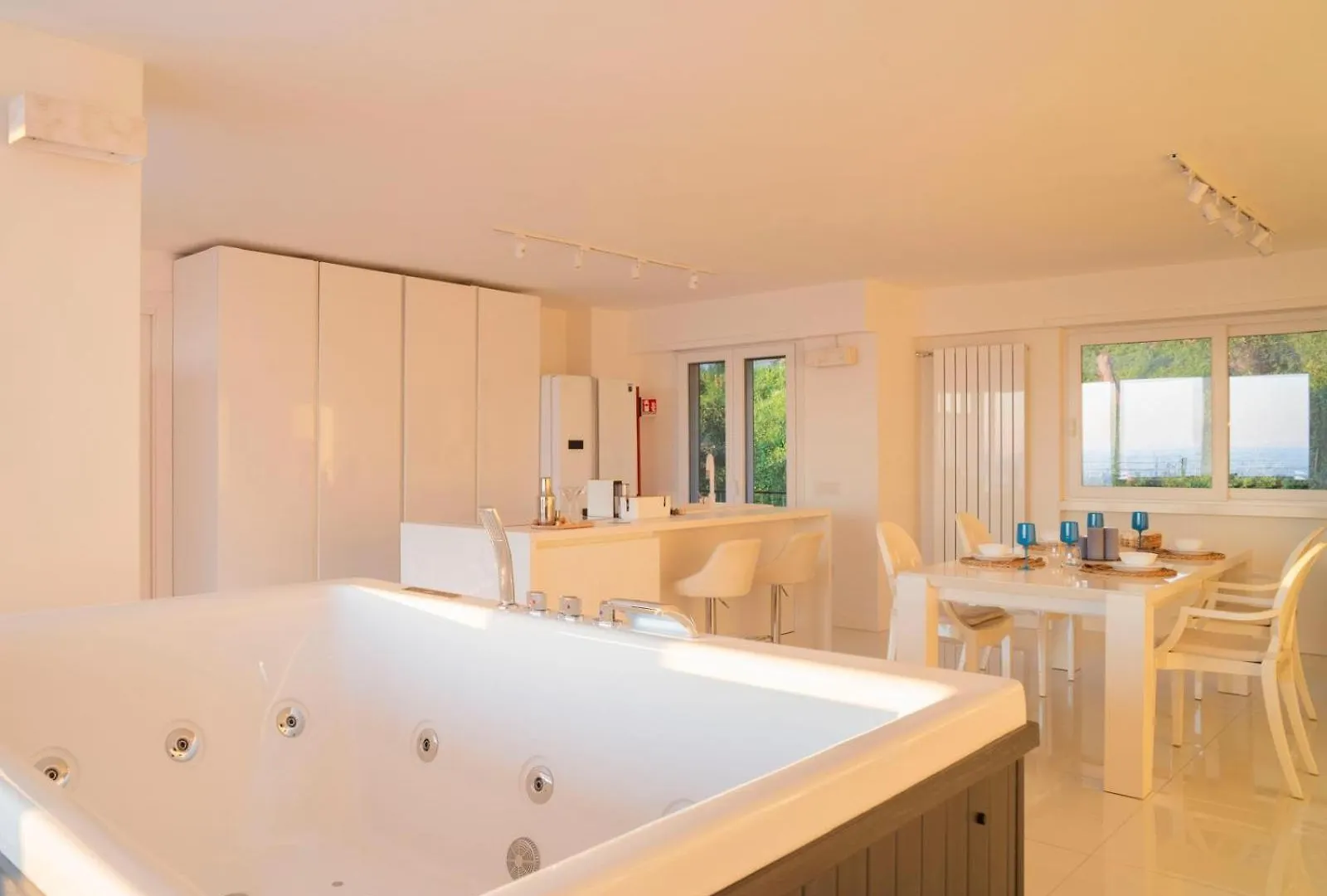Caravaggio Luxury Apartment Naples