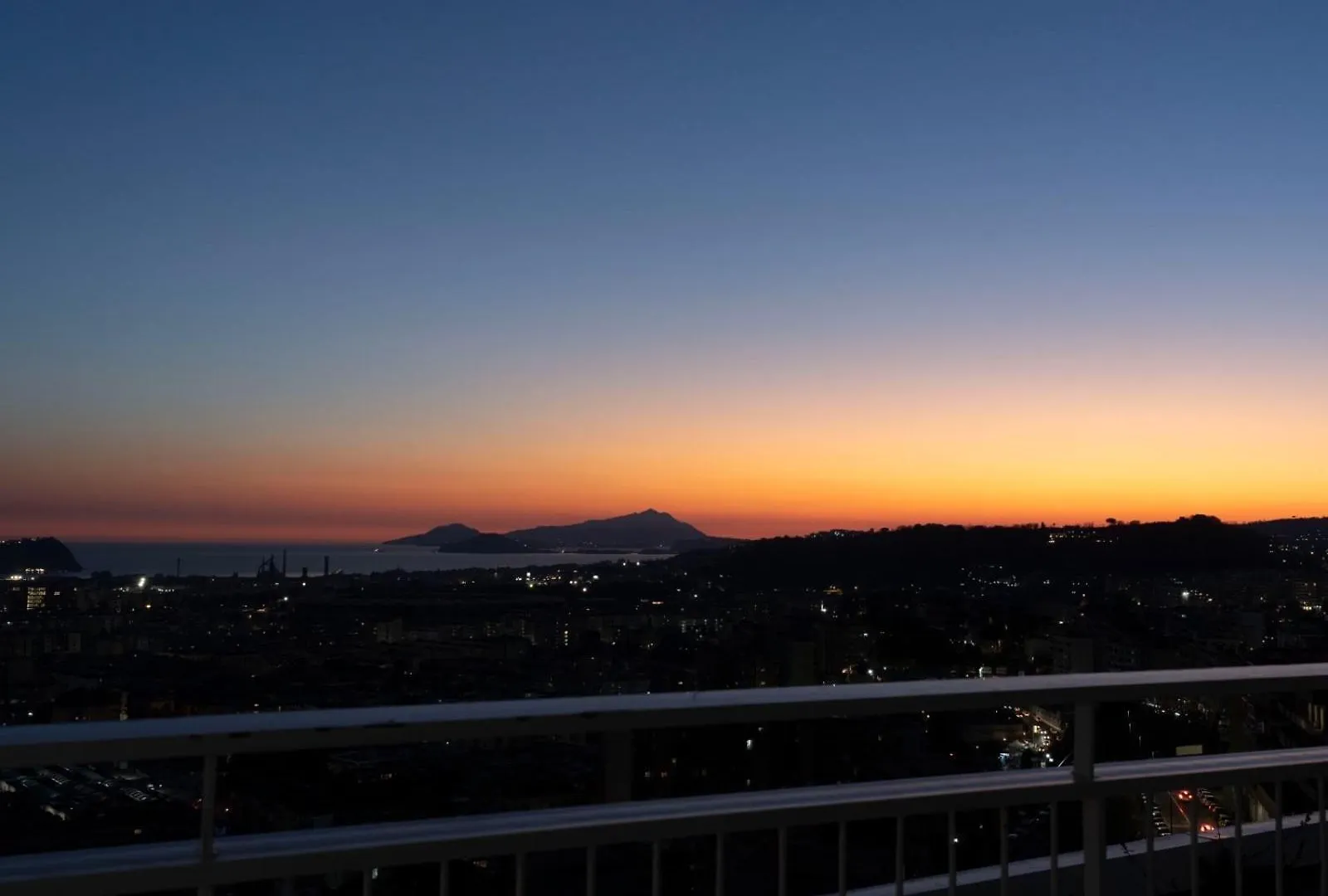 Caravaggio Luxury Apartment Naples
