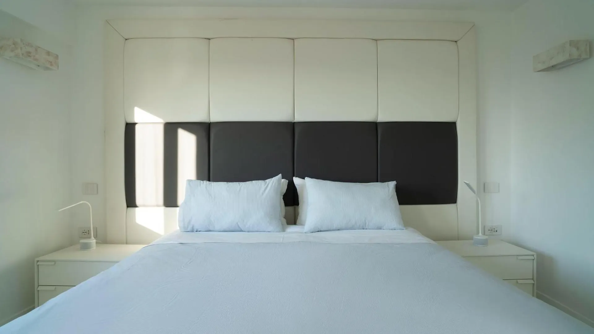 Caravaggio Luxury Apartment Naples Italy