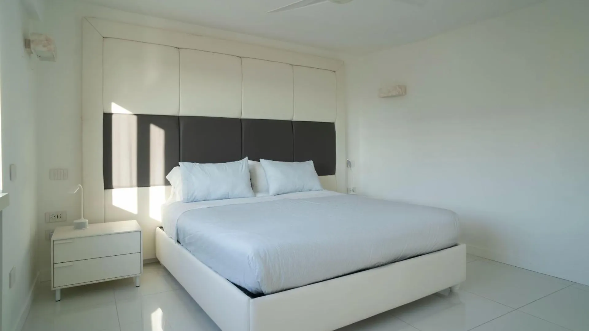 Caravaggio Luxury Apartment Naples Italy