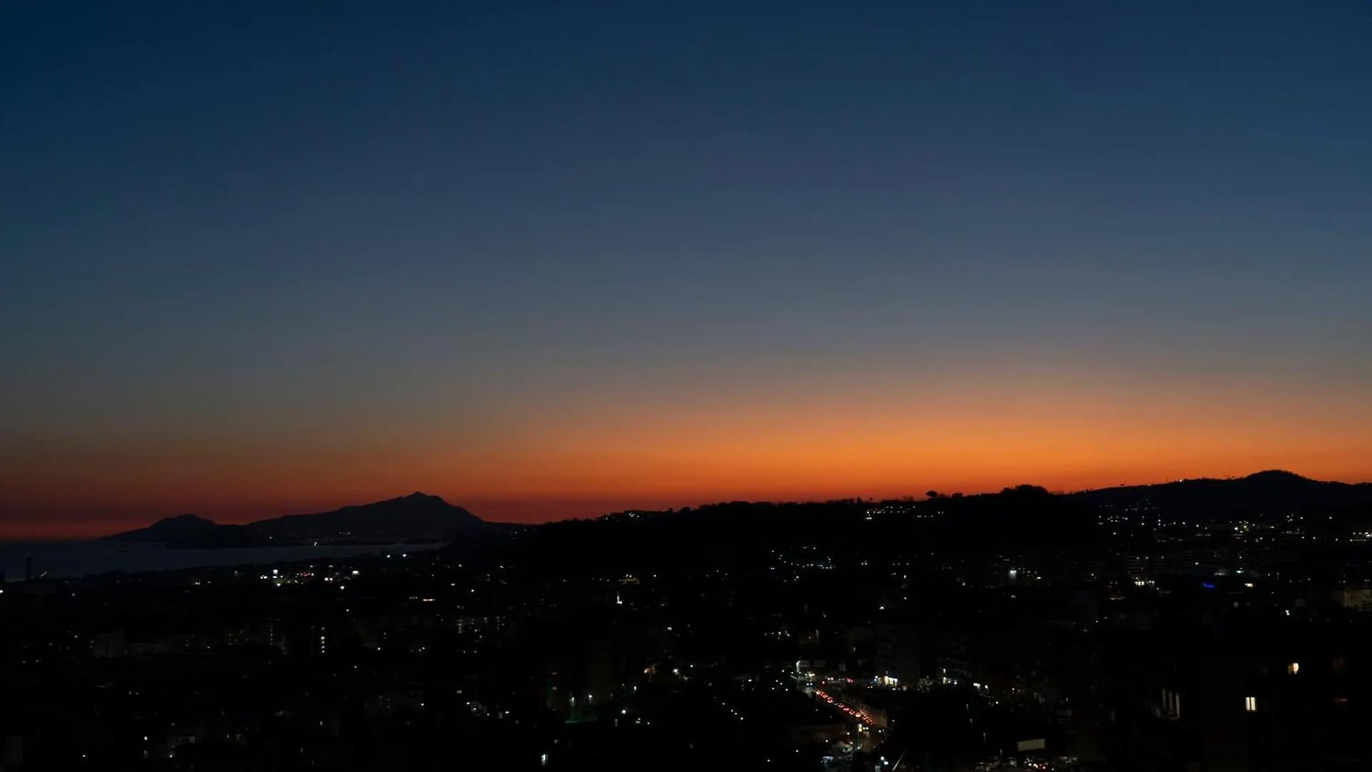 Caravaggio Luxury Apartment Naples