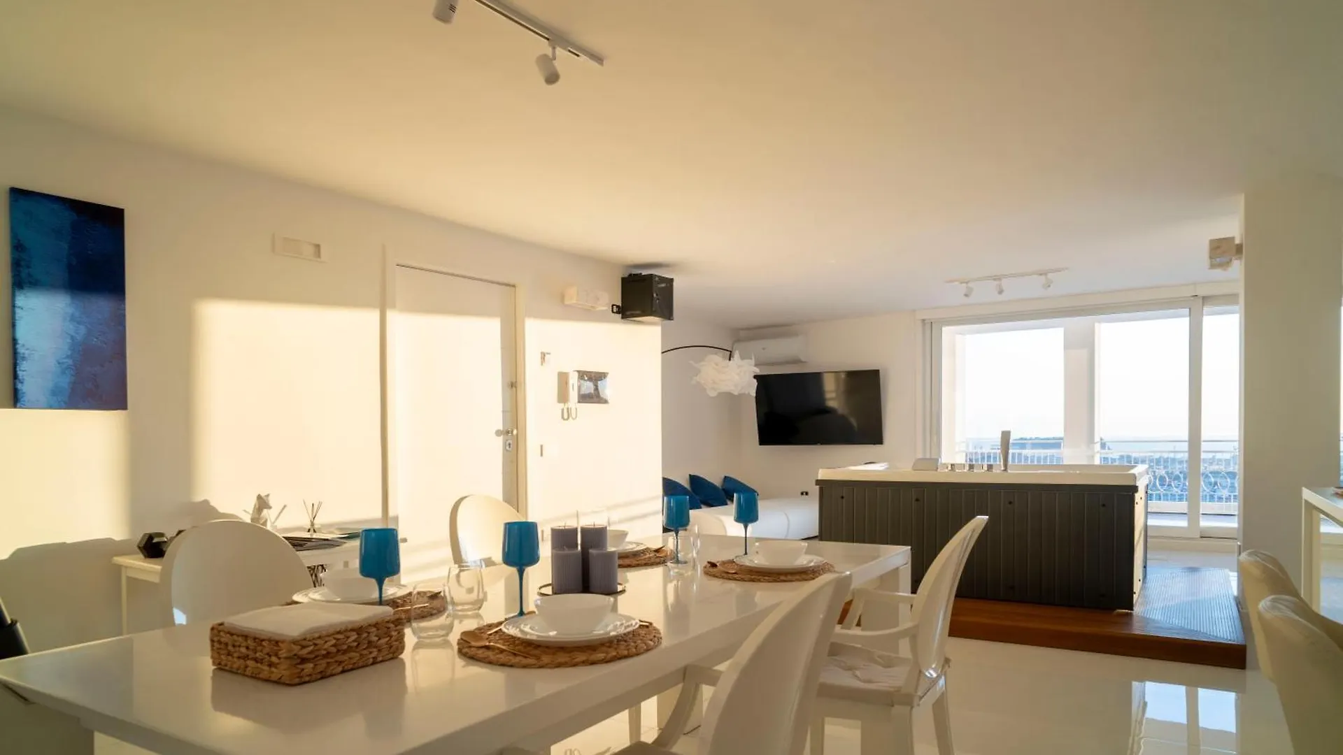Caravaggio Luxury Apartment Naples