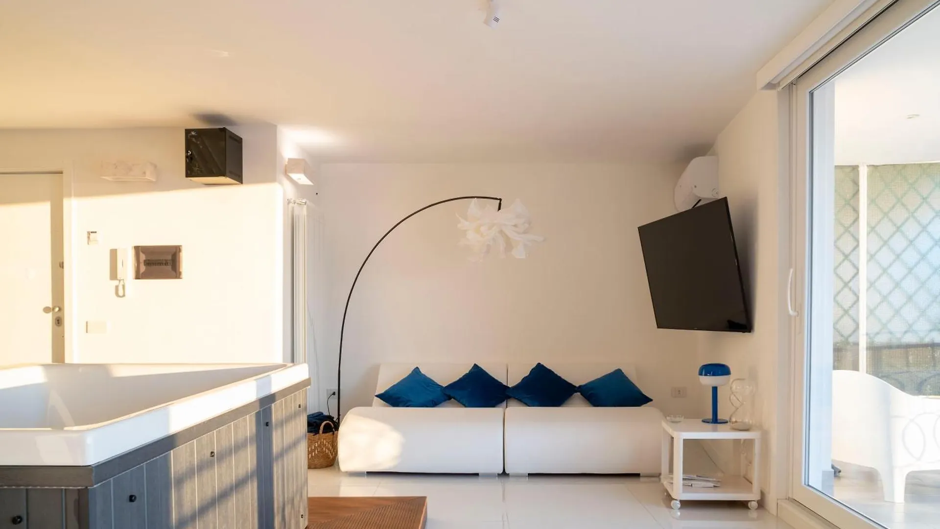 Caravaggio Luxury Apartment Naples Italy