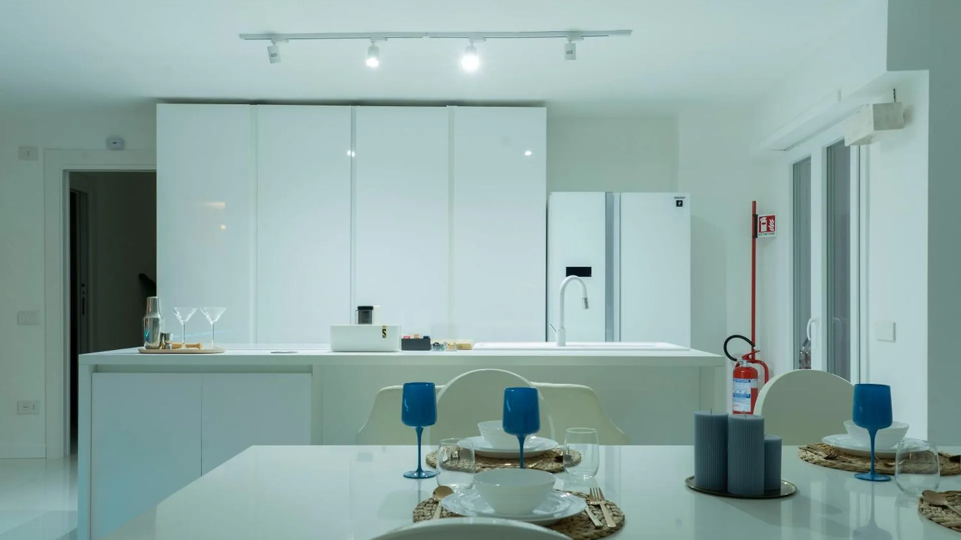 Caravaggio Luxury Apartment Naples