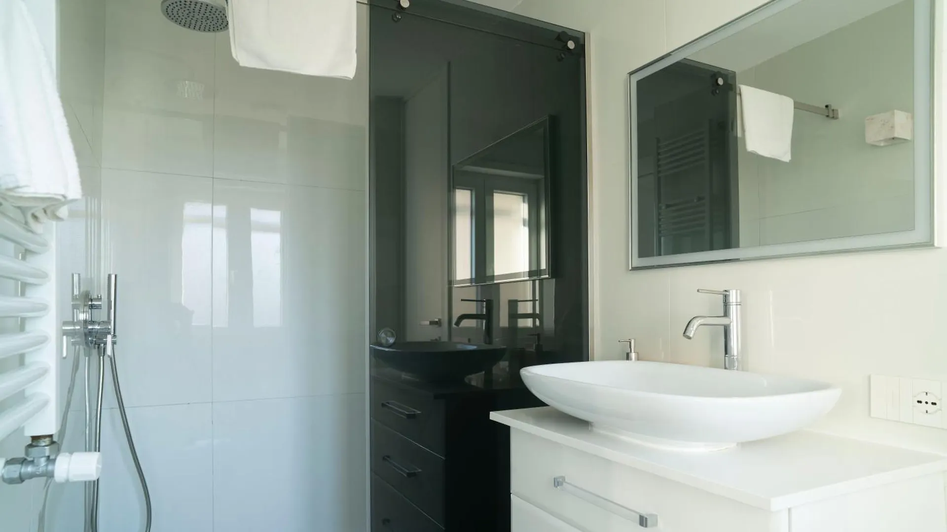 Caravaggio Luxury Apartment Naples
