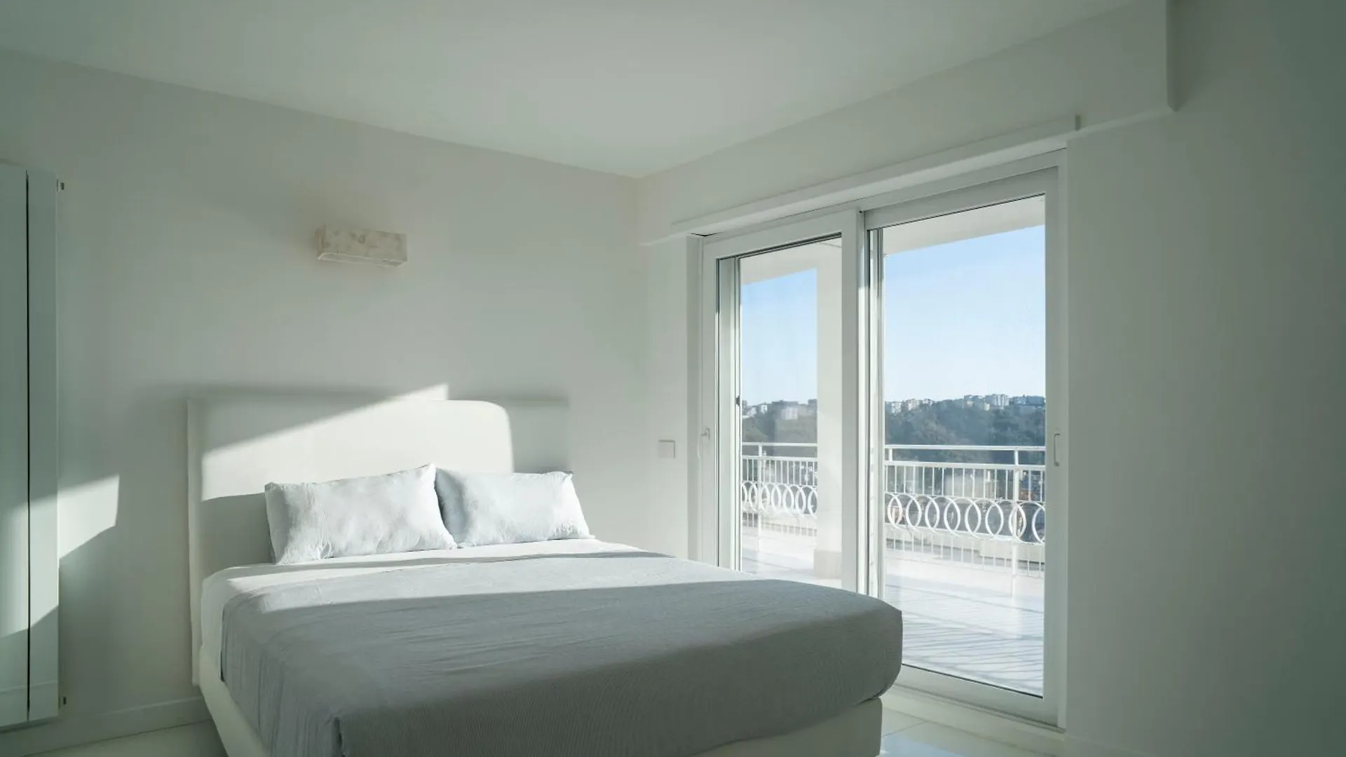 Caravaggio Luxury Apartment Naples